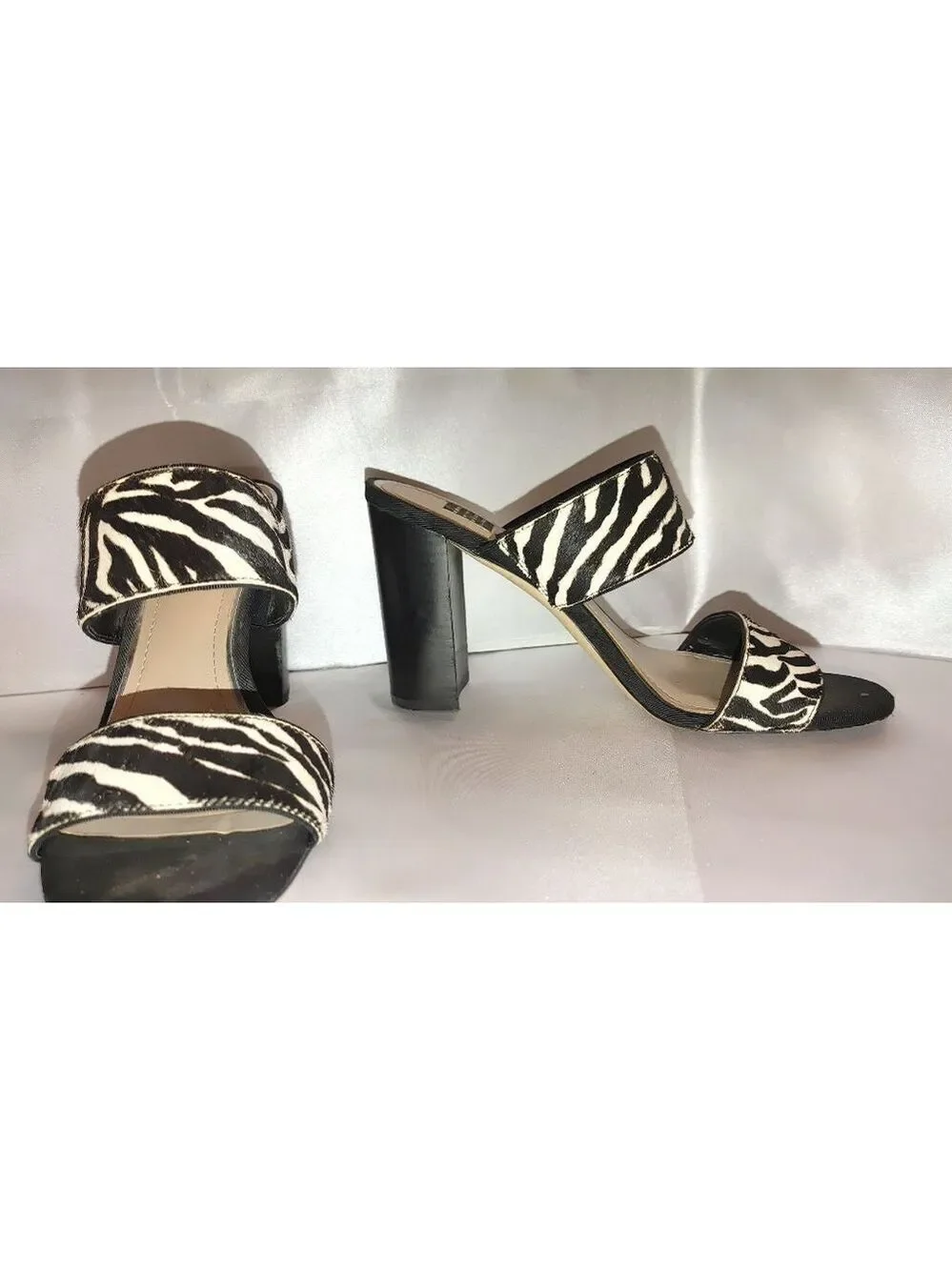 White House Black Market Cecilia Slides Size 8.5M